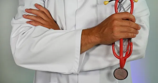 Image liée à télé-expertise en gériatrie : l'hôpital nord franche-comté ouvre une offre pour les ehpad